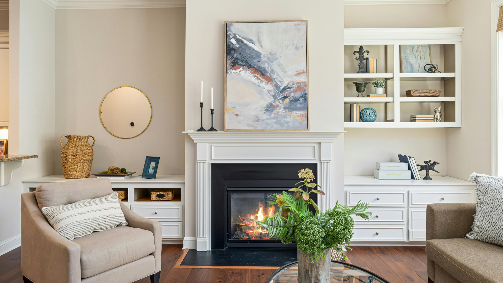 Small living rooms hub