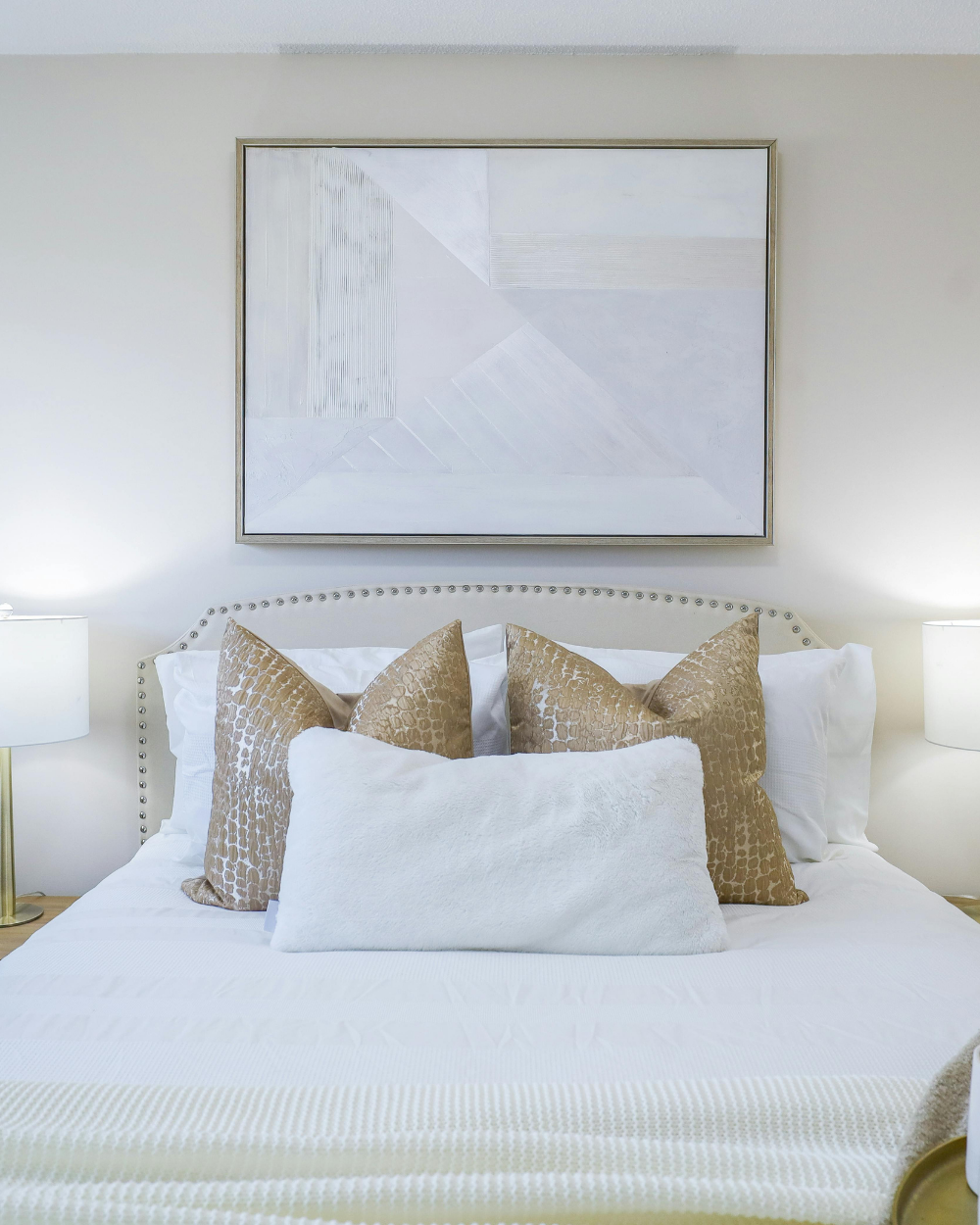 Color palettes for small bedrooms