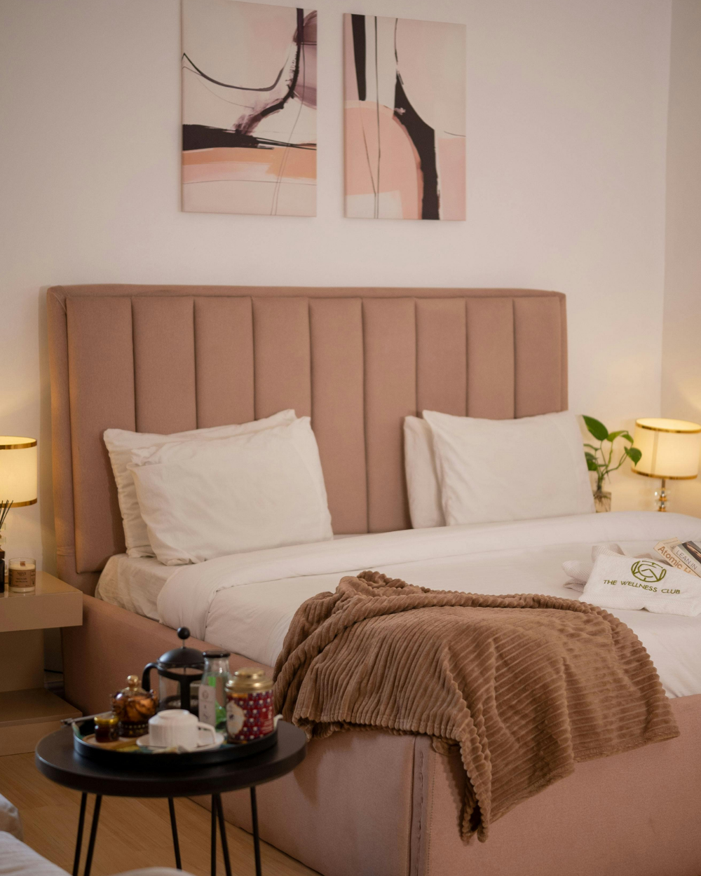 Small bedroom decor on a budget