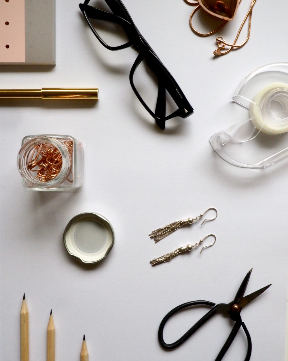 Desk organization guide