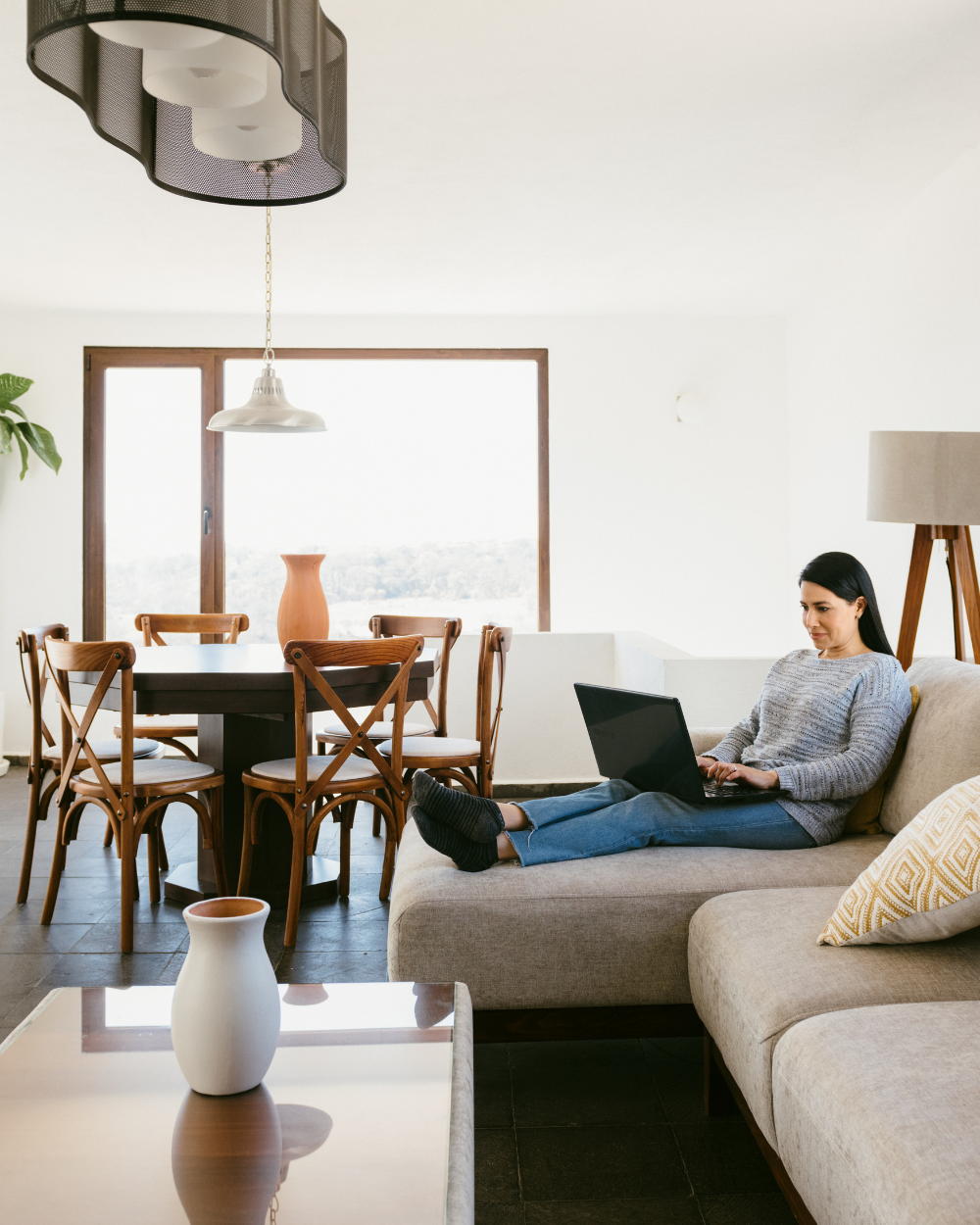 Complete guide to rental-friendly decor