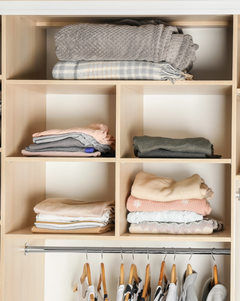 Complete small closet organization guide