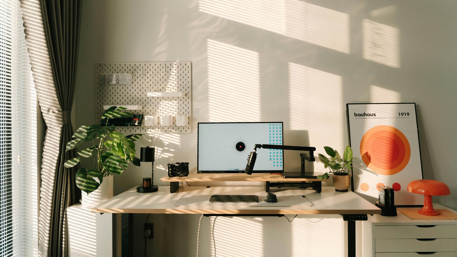 Home office and small workspaces hub
