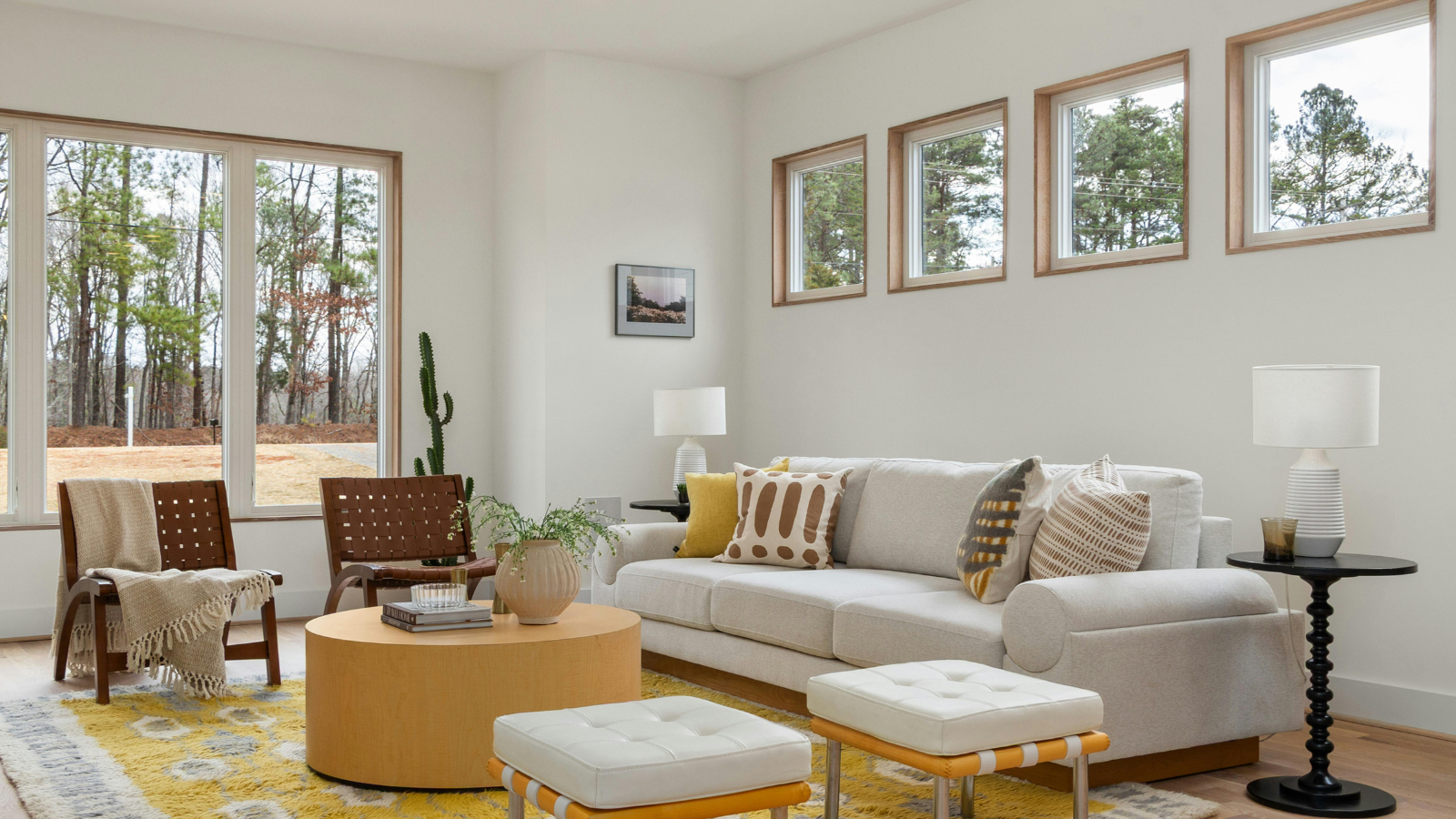 Small living rooms hub